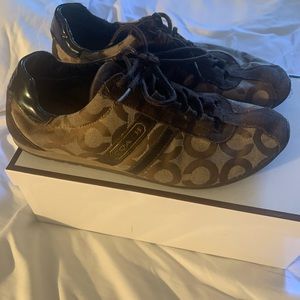 Coach signature size 7.5 brown